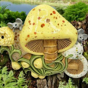 Mushroom Wall Plaque Vintage 1977 Art Mice & Flowers Arnels Ceramic Mold Kitchy